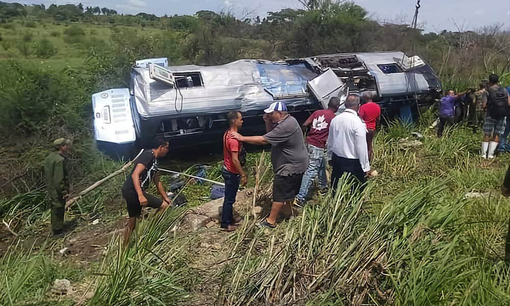 Tragic bus accident from Batabanó to Havana