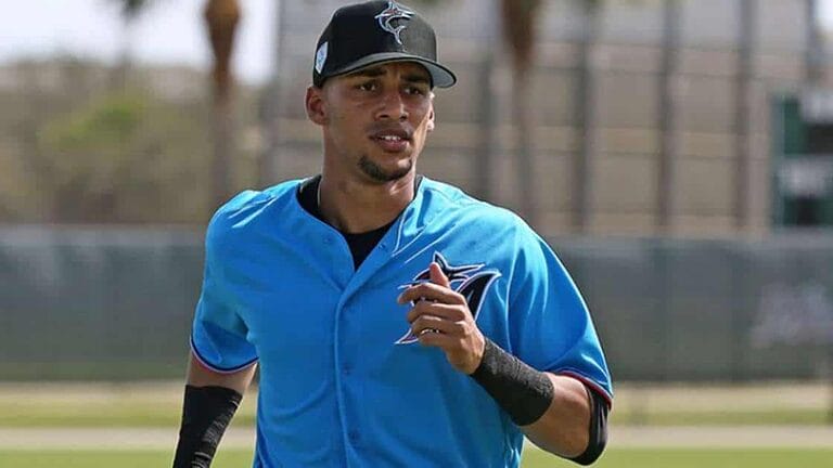 Víctor Víctor Mesa deja la sucursal de los Marlins de Miami: ¿se le acaban las oportunidades?