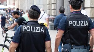 policia italiana robos cubana