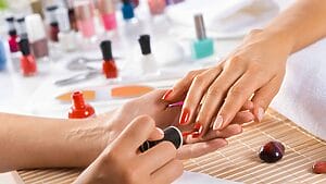 salario manicurista miami