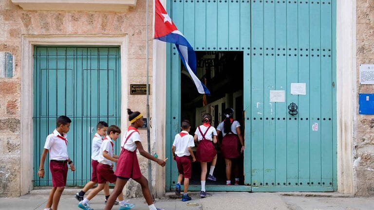 pasaporte cubano permiso salida menores cuba