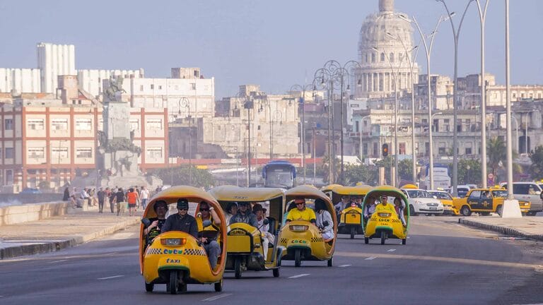 transporte taxis cuba habana