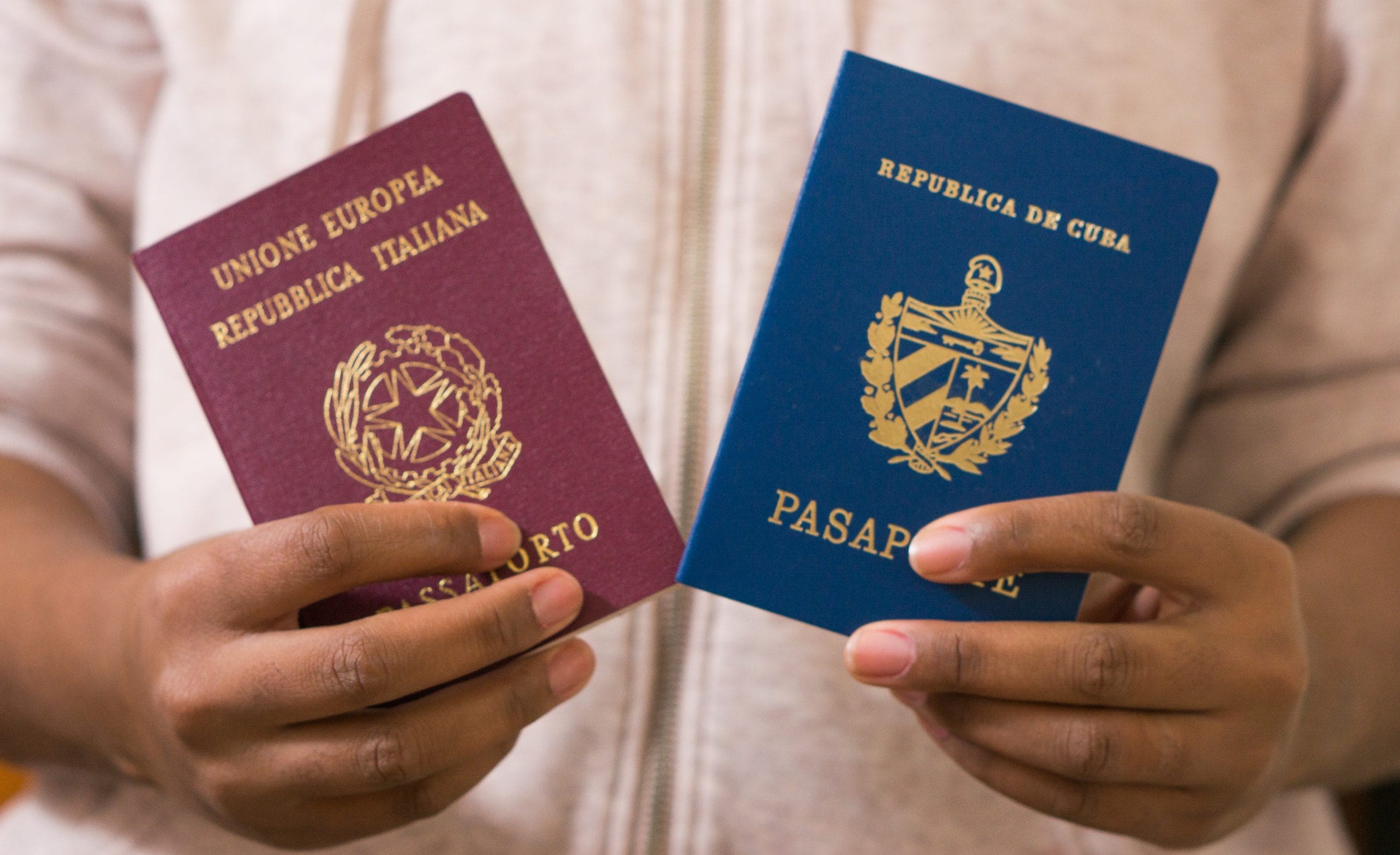 cubanos dos pasaportes