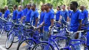 bicicletas trabajadores correos cuba