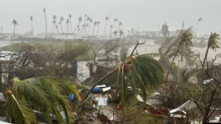 huracán beryl hoy 4 julio nhc