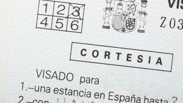 visa estudio trabajo españa