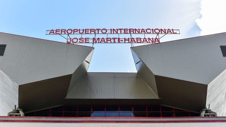 aeropuerto habana cuba