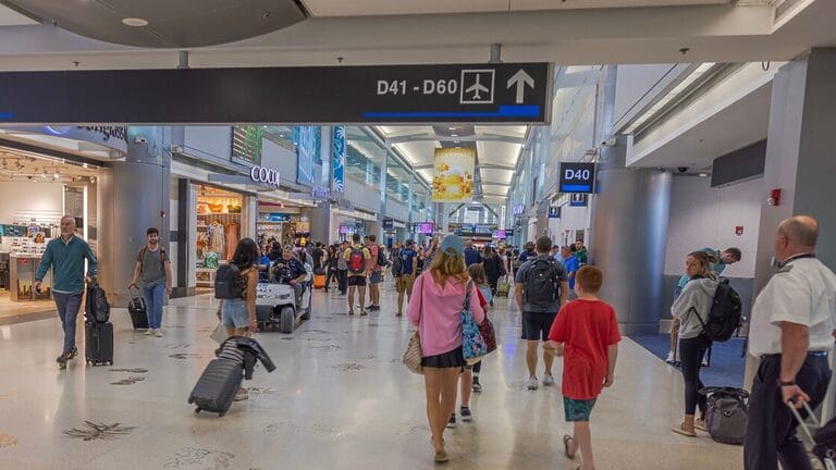 aeropuerto miami vuelos equipaje