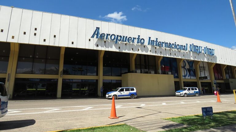 aeropuerto bolivia cuba